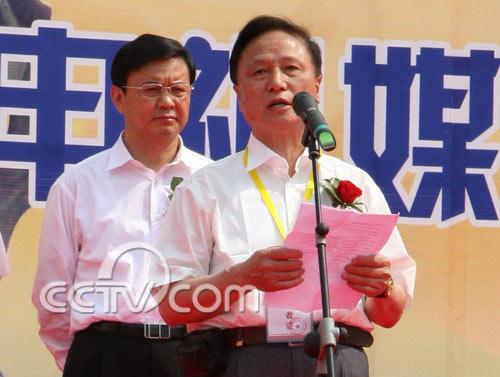 原中央电视台副台长、总编辑、现任中国广播电视协会电视文艺工作委员会顾问洪民生致辞