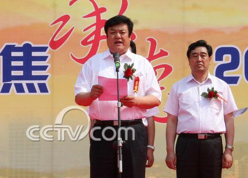 承德市委常委、宣传部长、农工委书记刘学军主持开机仪式