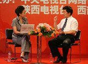 姚引良副省长回答主持人问题