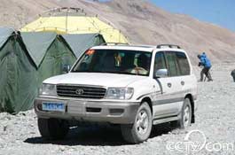 <font color=blue><b>LAND CRUISER跟圣火上珠峰</b></font>  <a href=http://cctvenchiridion.cctv.com/special/C21408/01/index.shtml target=_blank><font color=red>[特别报道]</font></a>