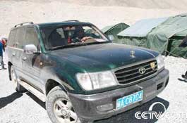 <font color=blue><b>报道装备车一汽丰田LAND CRUISER</b></font>