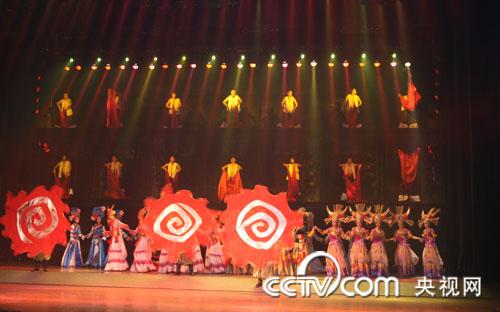 《丽水金沙》演出场景:彝族等民族的火把节